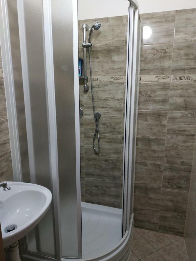 Apartman Holandska 120 Beroun Beroun  Luaran gambar